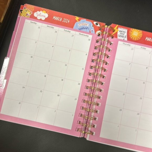 Brand new Ruby Taylor Portico design Planner 2024 - Picture 5 of 7